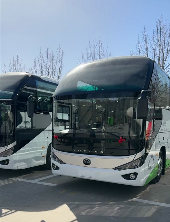 陆地头等舱19座豪华巴士